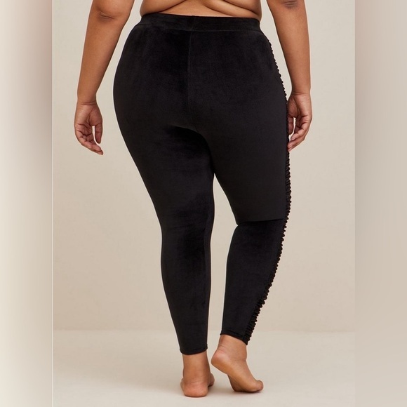 Torrid Full Length Signature Waist Ruched Velour Side Legging - Picture 2 of 9